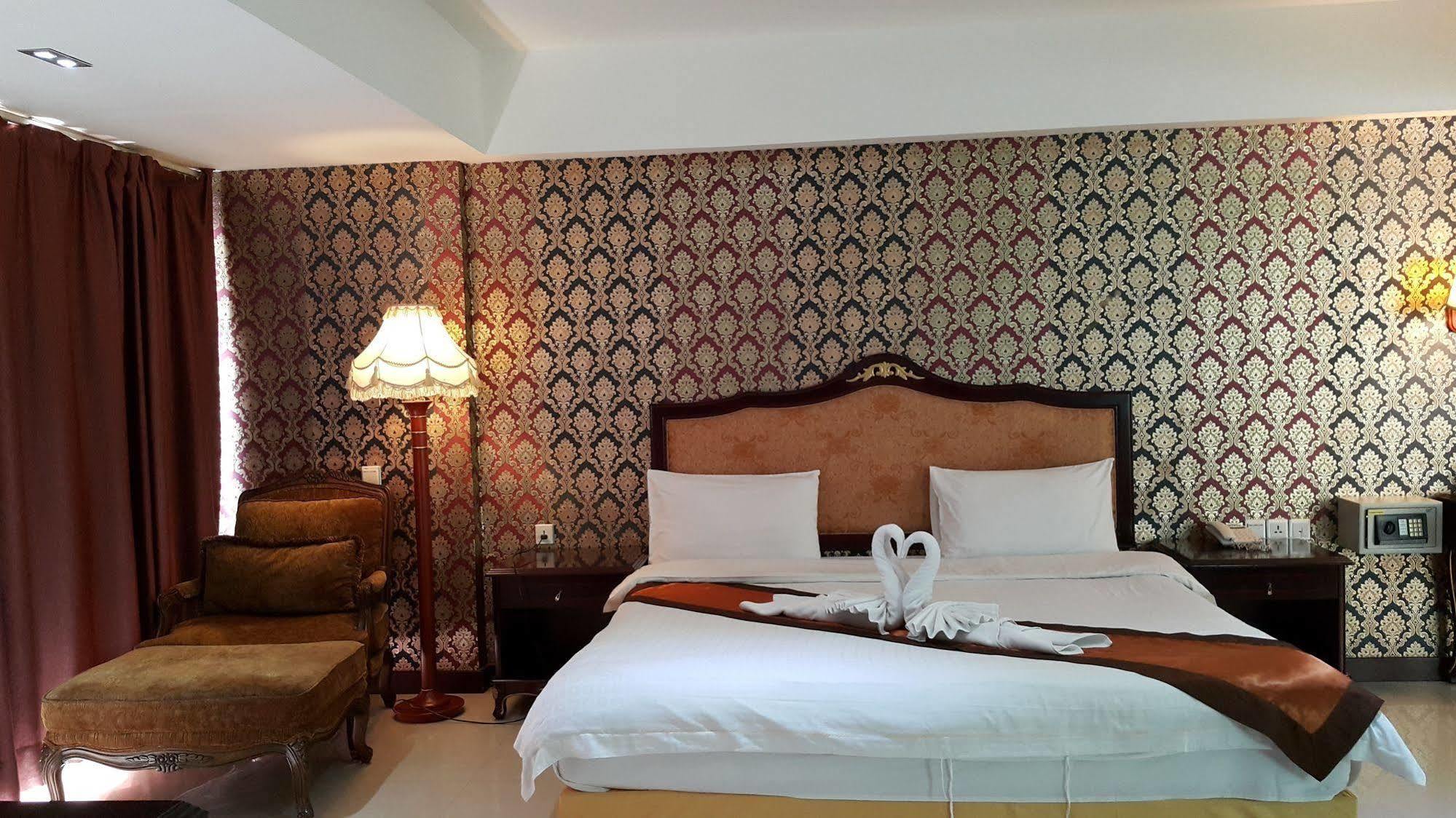 The Privi Suites Pattaya Exterior foto
